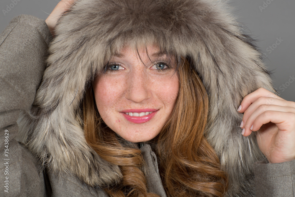 Girl Posing - Fashion Winter Dress Clothing Girl Posing - Fashion Winter Dress Clothing