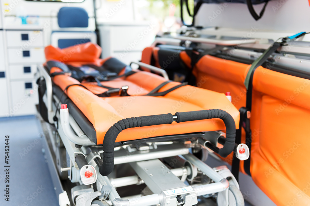 Trage in einem Rettungswagen Trage in einem Rettungswagen