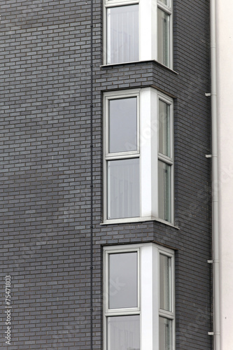 Corner windows