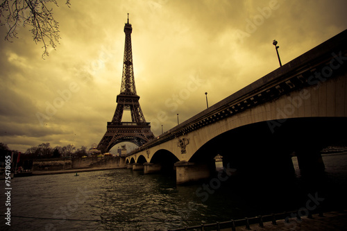 The Eiffel Tower . Paris 