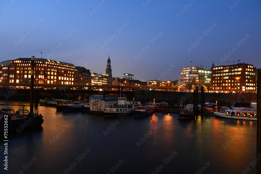 Fototapeta premium Hamburg nocą