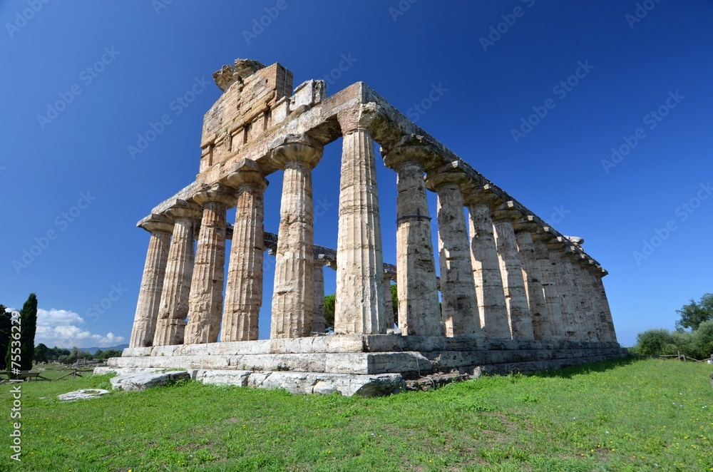 Fototapeta premium Temple of Athena in Paestum