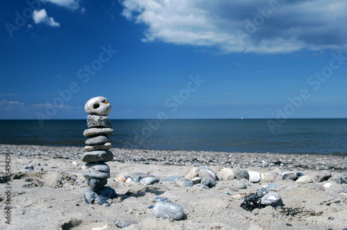 Steinturm am Meer photo