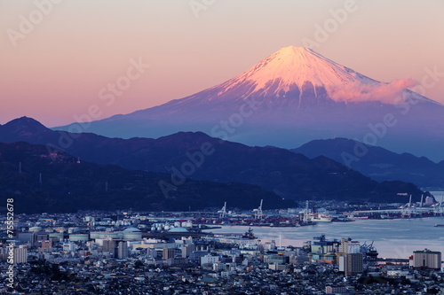 Shizuoka city town and Mountain Fuji at sunset © torsakarin