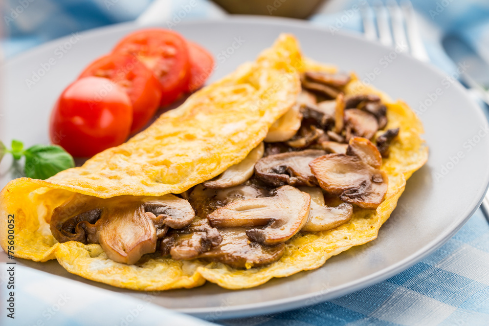 Omelette with mushrooms Omelette with mushrooms