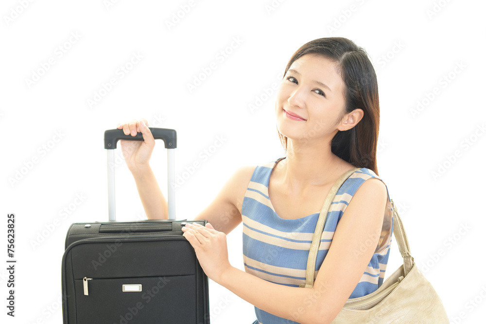 旅行を楽しむ女性