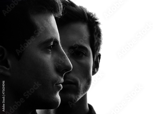 Photo close up portrait two  men twin brother friends silhouette