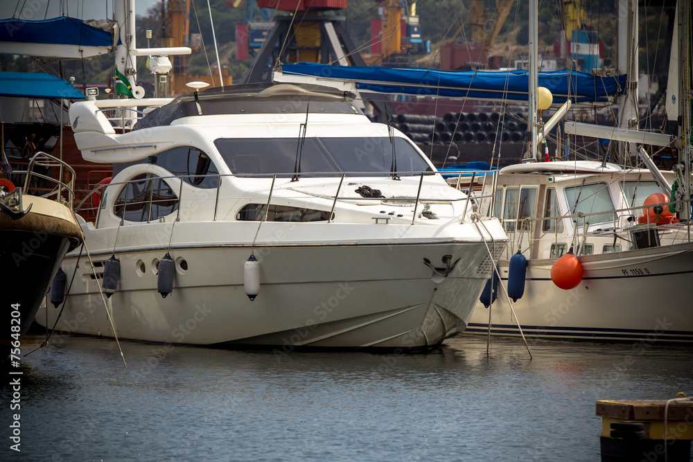 Fototapeta premium Motor Yacht 