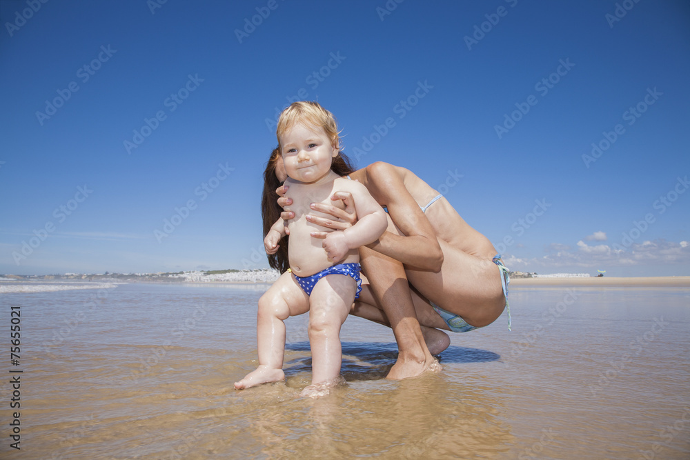 Fototapeta premium baby ready to ocean