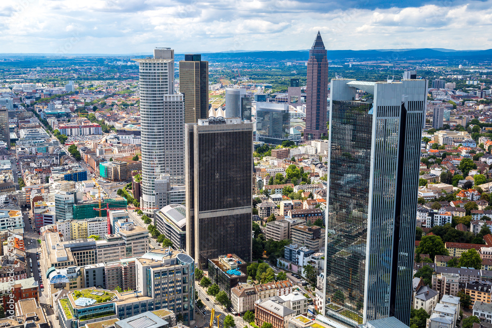 Fototapeta premium Financial district in Frankfurt