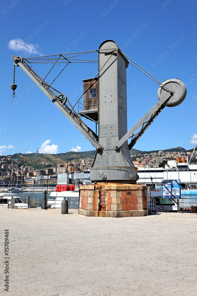 Historischer Kran, Porto Antico, Genua Historischer Kran, Porto Antico, Genua