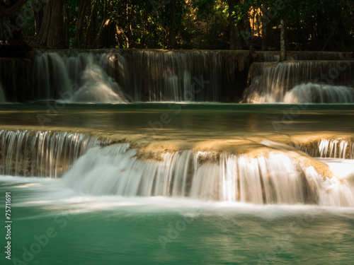 Fototapeta Naklejka Na Ścianę i Meble -  Waterfall at Huay Mae Khamin National Park, Thailand