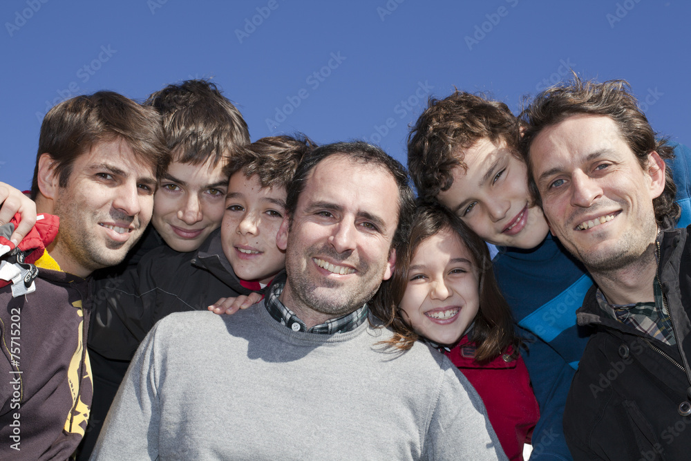 © Ricardo Ferrando - Grupo de niños y adultos © Ricardo Ferrando - Grupo de niños y adultos