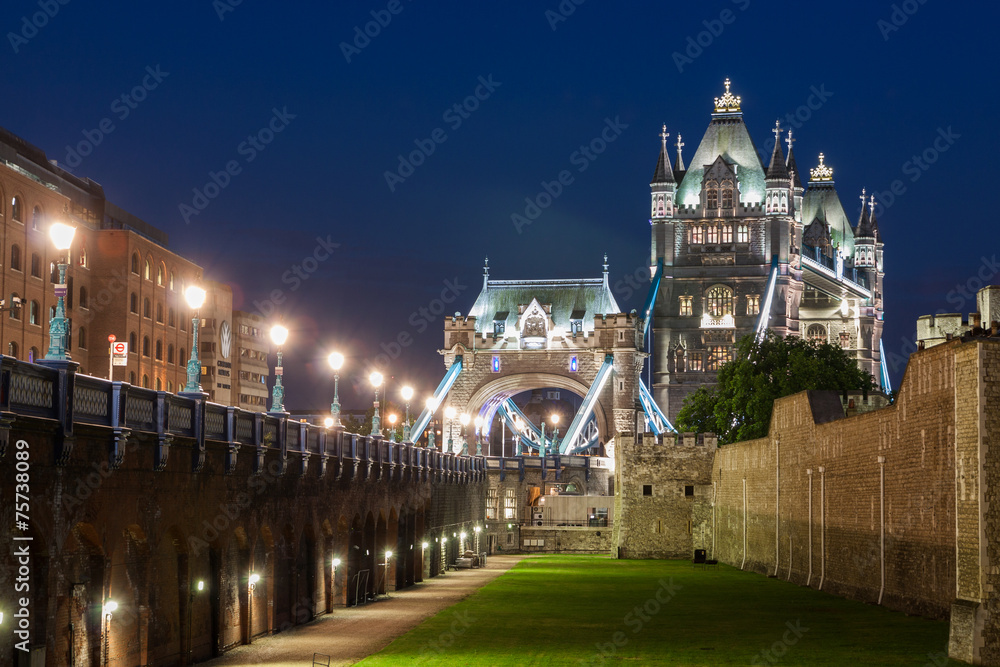Obraz premium Tower Bridge at night, London, UK