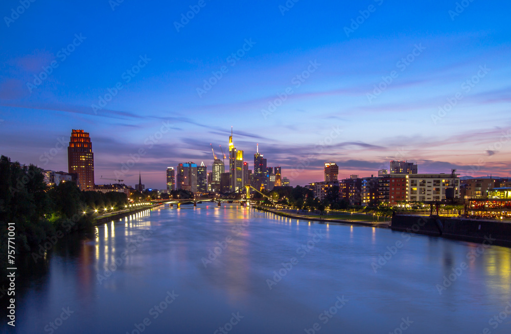 Night view on the Frankfurt skyline 