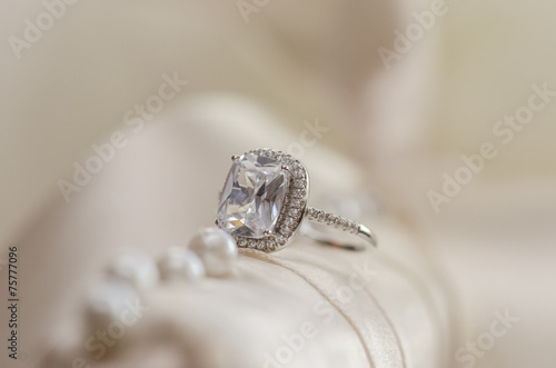 Wedding ring with diamond