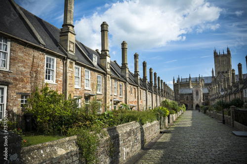 Obraz na plátně Vicars Close and Wells cathedral