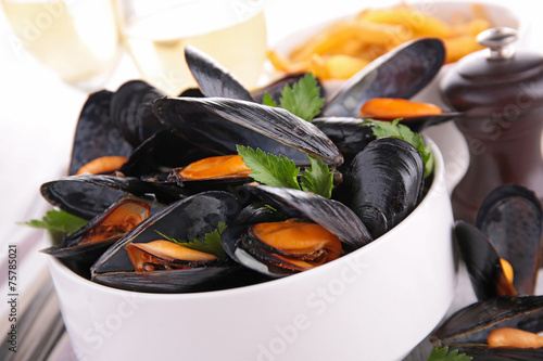 mussel and parsley