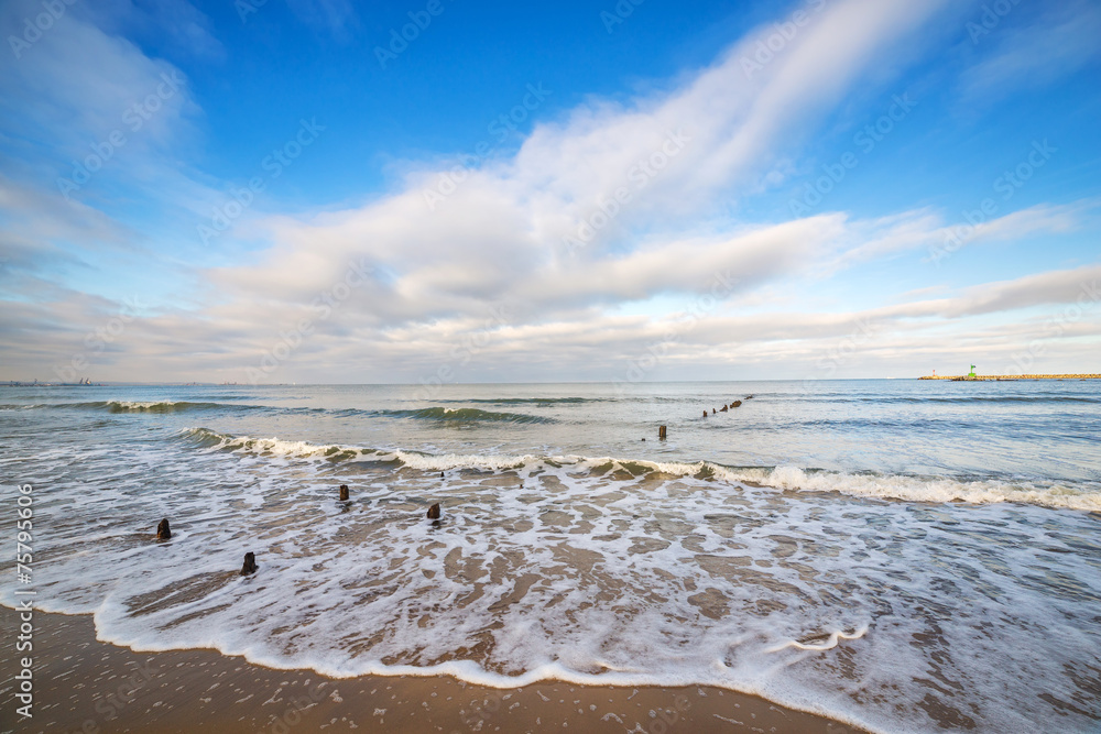 Fototapeta premium Beautiful beach at Baltic Sea in winter time, Poland