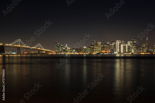 The skyline of San Francisco by night © pikappa51