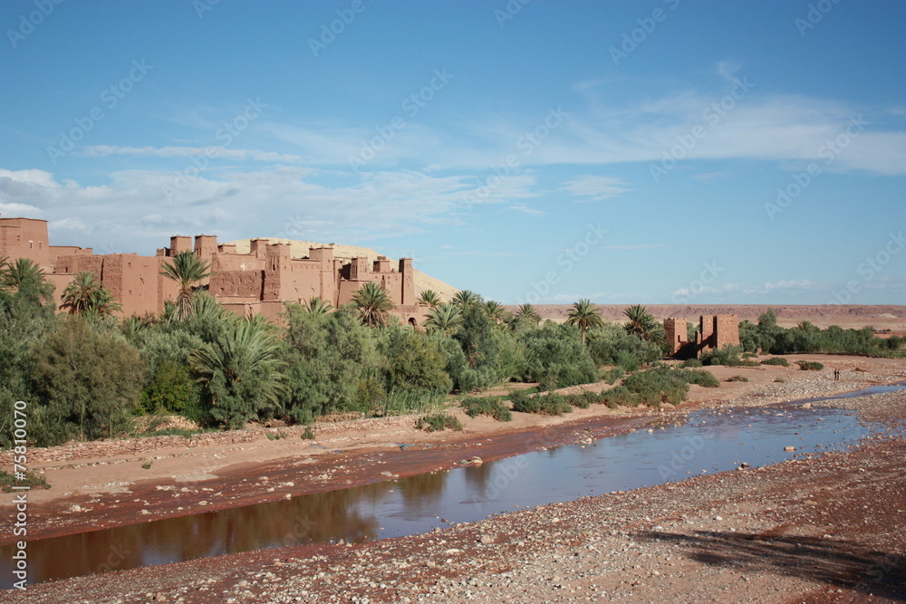 Kasbah - Marokko - Ait Benhaddou am Ufer des Asif Mellahorf