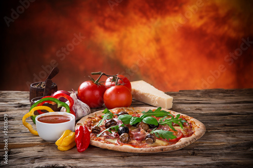 Delicious italian pizza ser...