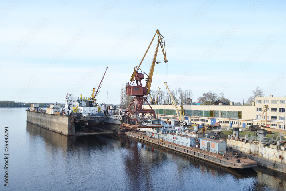 Naklejka premium Shipyard on the Neva river