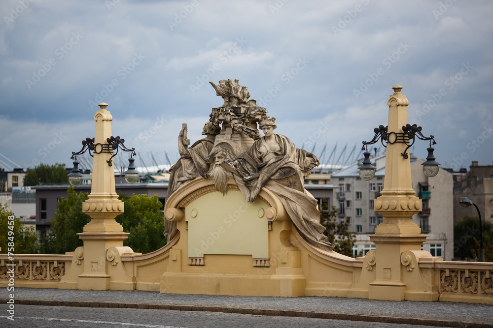 Obraz premium Sculpture on a bridge