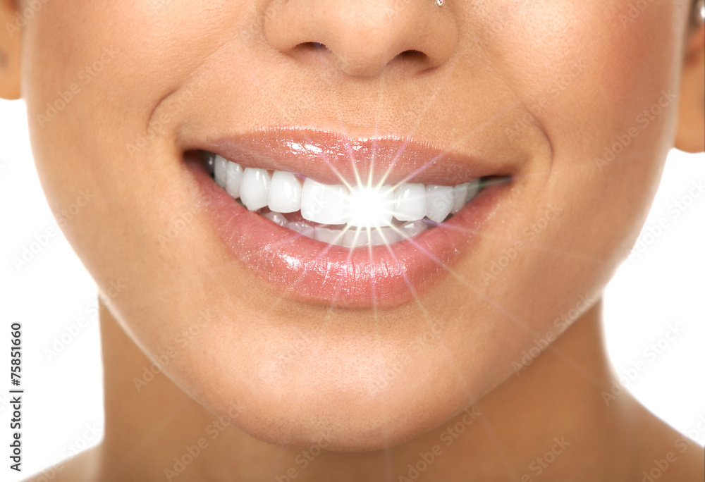 Naklejka premium Szczęśliwy uśmiech kobiety.