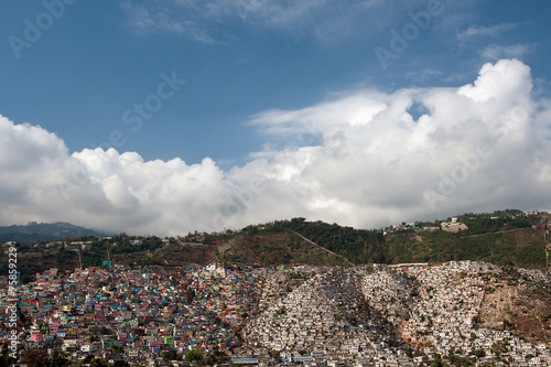 Blick von Pétionville auf bunte Häuser, Port-au-Prince, Haiti