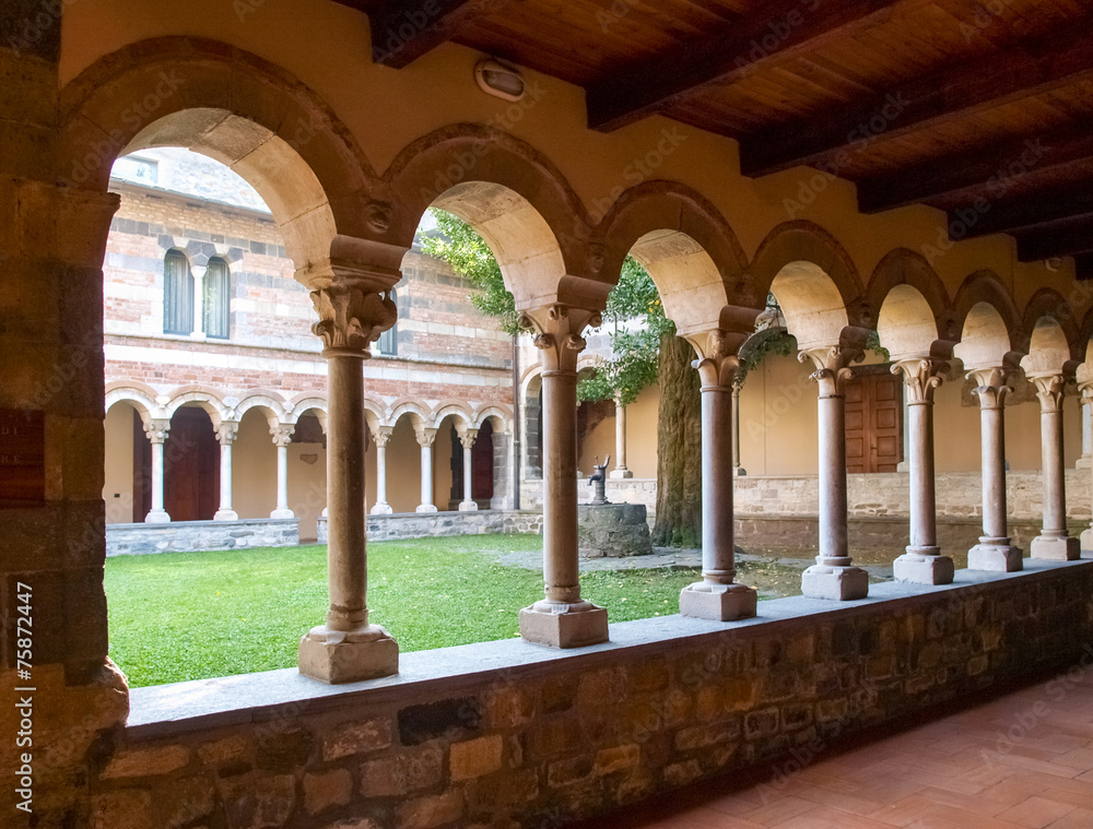 Abbey of Piona, interior courtyard and cloister