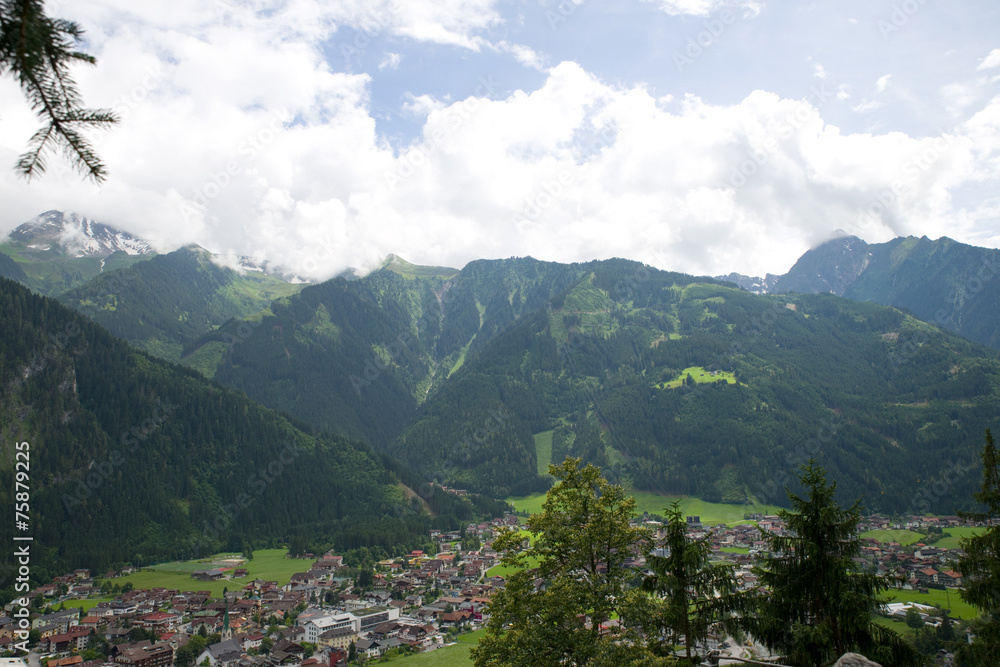 Fototapeta premium Mayrhofen - Zillertaler Alpen - Österreich