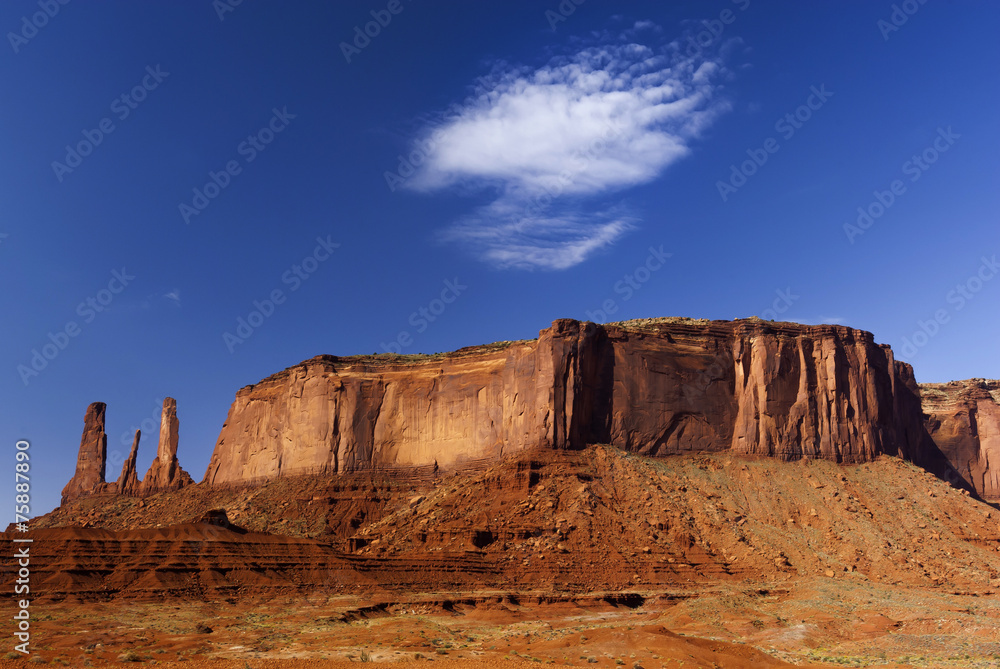 Fototapeta premium Felsformation im Monument Valley, USA