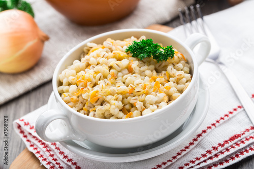 Barley porridge with carrot and onion