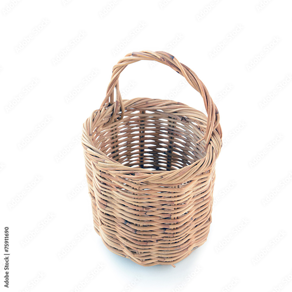 Obraz premium Wicker basket isolated on white background