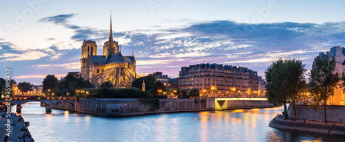 Paris Notre Dame Panorama #75915432