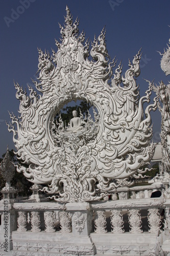 wat Rong Khun photo