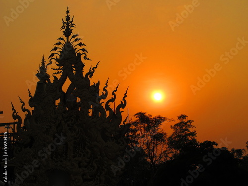 Sonnenuntergang - Wat Rong Khun
