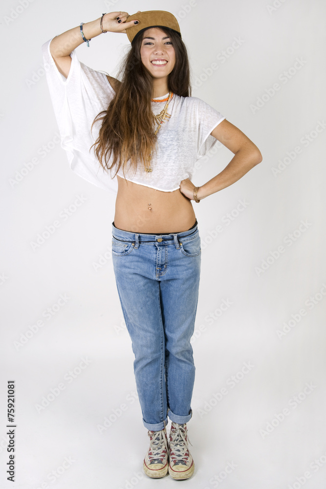 giovane bella ragazza casual Stock Photo | Adobe Stock