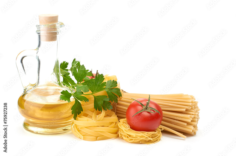 Setting pasta with tomato and garlic Setting pasta with tomato and garlic