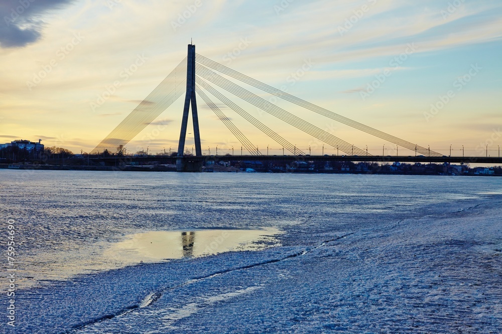 Obraz premium Bridge in Riga