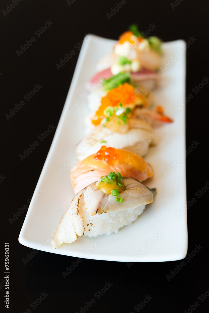 Sushi roll Sushi roll