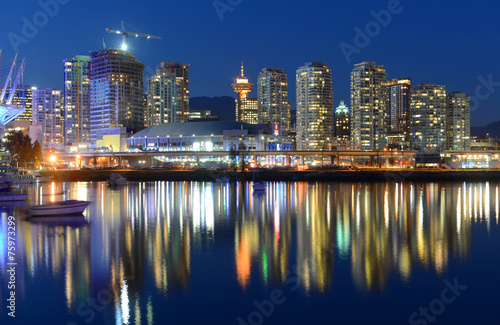 Canvas Print Vancouver City skyline and Rogers Arena at night, Vancouver, BC