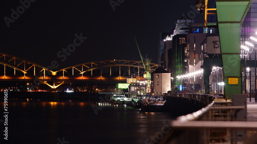 Rheinauhafen mit Blick auf Südbrücke © Frank Leuffen