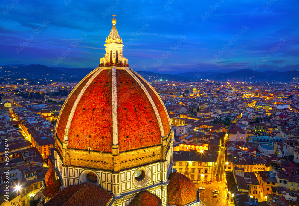 Fototapeta premium View of the Cathedral Santa Maria del Fiore at dusk. Florence, I