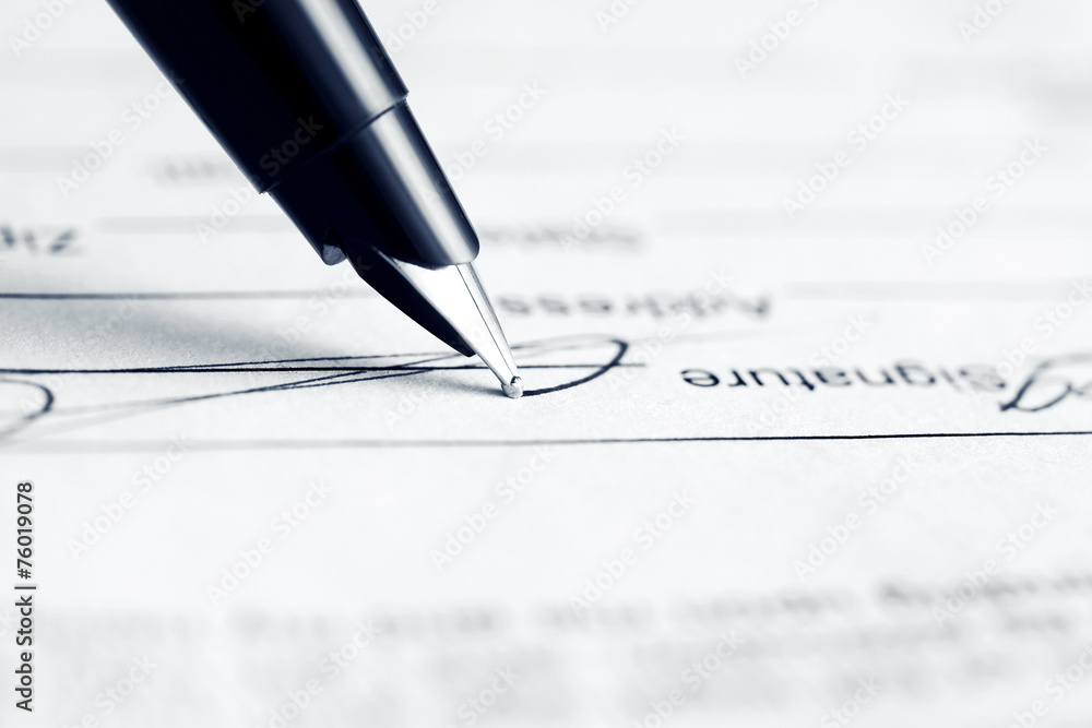 Fototapeta premium Signing contract