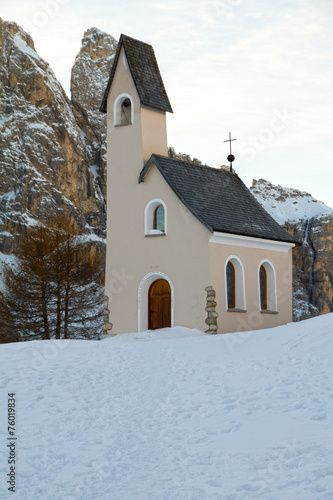Kapelle in den Dolomiten