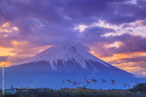 Mt. Fuji and carp streamer © norikazu