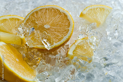lemon with ice