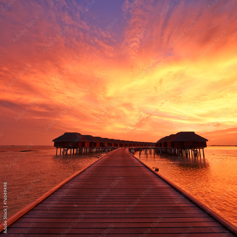 Fototapeta premium Sunset at Maldivian beach